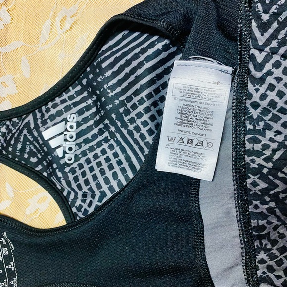 Adidas Techfit sports bra-Size Medium - Picture 6 of 9